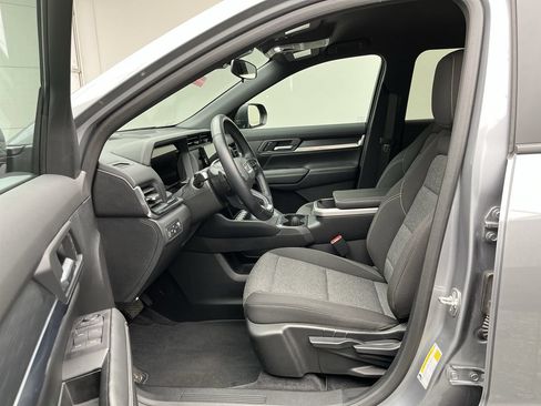 Certified 2025 GMC Terrain Elevation w/ Black Edition AWD/4WD image 3