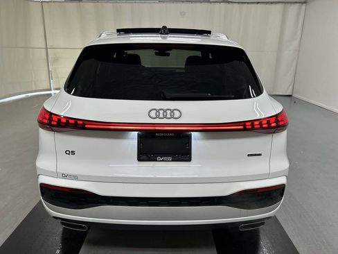 Certified 2025 Audi Q5 Premium w/ Convenience Package AWD/4WD image 23