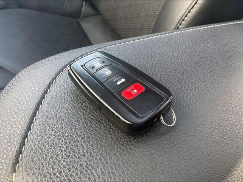 Used 2024 Toyota Camry XSE w/ Navigation Package image 14