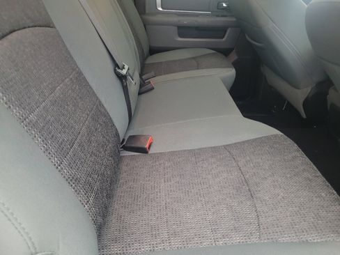 Used 2020 RAM 1500 Classic SLT w/ Luxury Group image 19