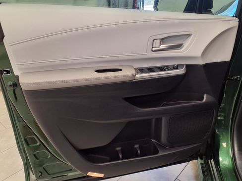 New 2026 Toyota Sienna XLE image 26