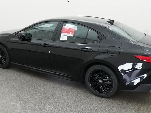 New 2026 Toyota Camry SE w/ Convenience Package FWD image 4