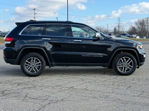 Used 2022 Jeep Grand Cherokee Limited image 46