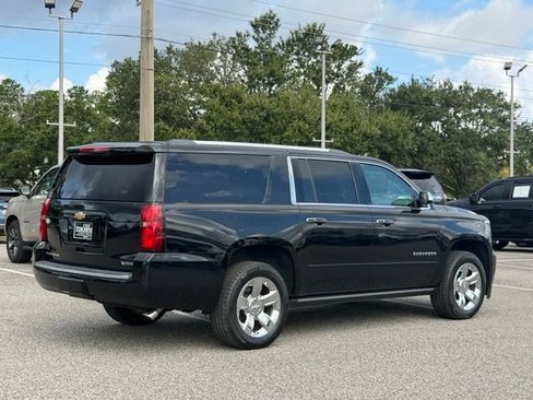 Used 2018 Chevrolet Suburban Premier RWD image 7