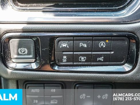 Used 2025 GMC Yukon XL Denali image 46