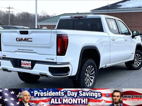 Used 2022 GMC Sierra 1500 AT4 w/ AT4 Premium Package image 10