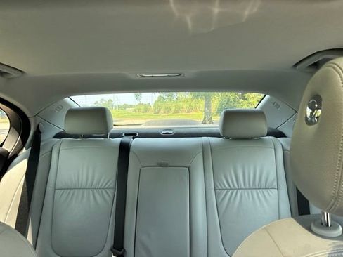 Used 2010 Jaguar XF Luxury RWD image 34