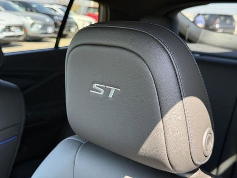 New 2026 Buick Envista Sport Touring image 18