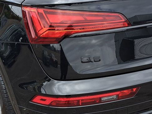 Used 2024 Audi Q5 Premium AWD/4WD image 36