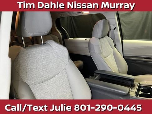 Used 2024 Toyota Sienna LE AWD/4WD image 16