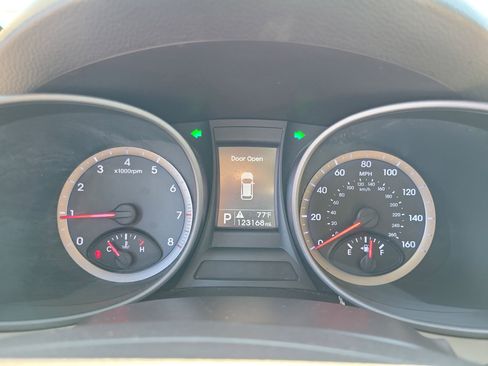 Used 2015 Hyundai Santa Fe Sport FWD image 24