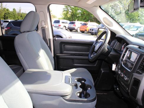 Used 2017 RAM 1500 Express w/ Express Value Package AWD/4WD image 11