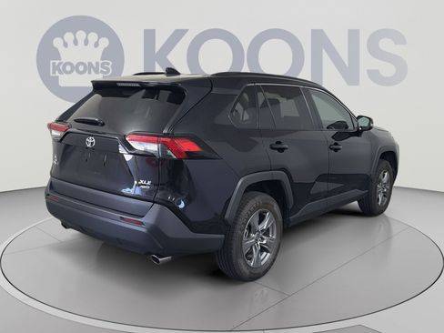 Used 2024 Toyota RAV4 XLE w/ Weather Package AWD/4WD image 7