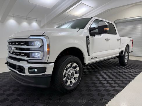 New 2026 Ford F350 Lariat w/ Chrome Package AWD/4WD image 3