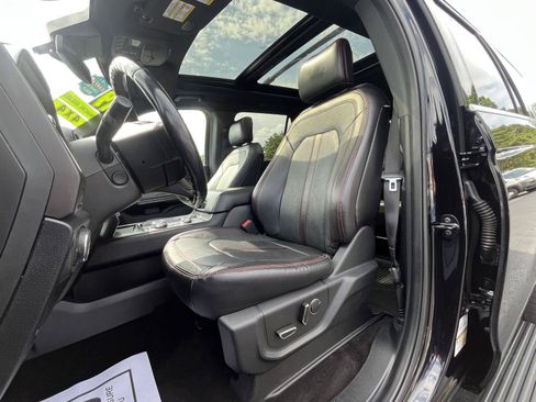 Used 2019 Ford Expedition Limited w/ Equipment Group 303A AWD/4WD image 5
