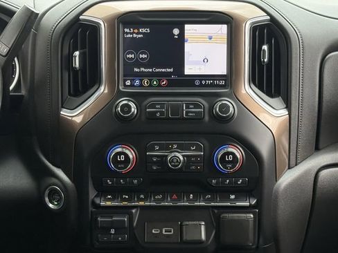 Used 2020 Chevrolet Silverado 1500 High Country w/ Technology Package image 18