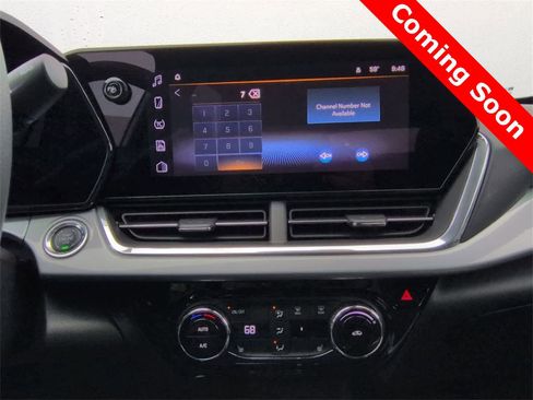 Used 2024 Chevrolet Trax LT w/ LT Convenience Package image 27