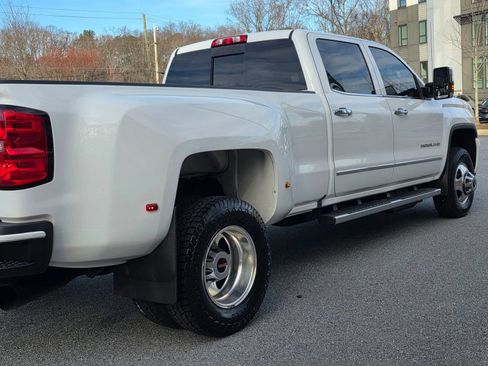 Used 2017 GMC Sierra 3500 Denali w/ Duramax Plus Package AWD/4WD image 37