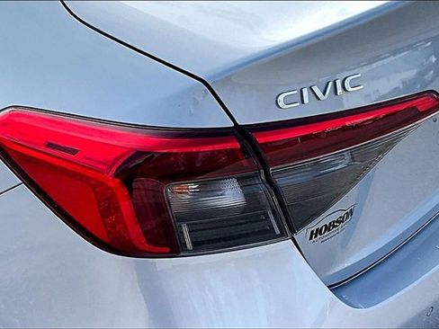 Used 2023 Honda Civic Touring image 29