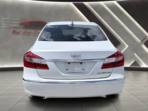Used 2012 Hyundai Genesis 4.6 RWD image 9