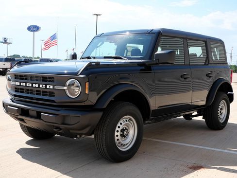 New 2026 Ford Bronco 4-Door AWD/4WD image 7