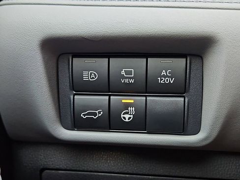 Used 2026 Toyota Highlander Platinum AWD/4WD image 24