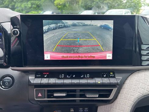 Used 2025 Toyota Camry XLE FWD image 30
