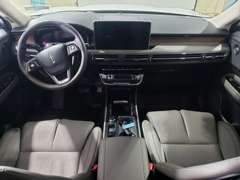 Used 2025 Lincoln Corsair Reserve w/ Equipment Group 202A image 14