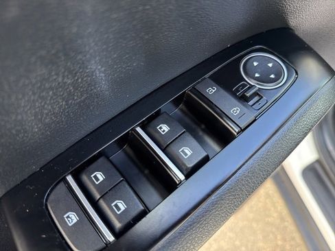 Used 2023 Kia Soul LX w/ LX Technology Package image 14