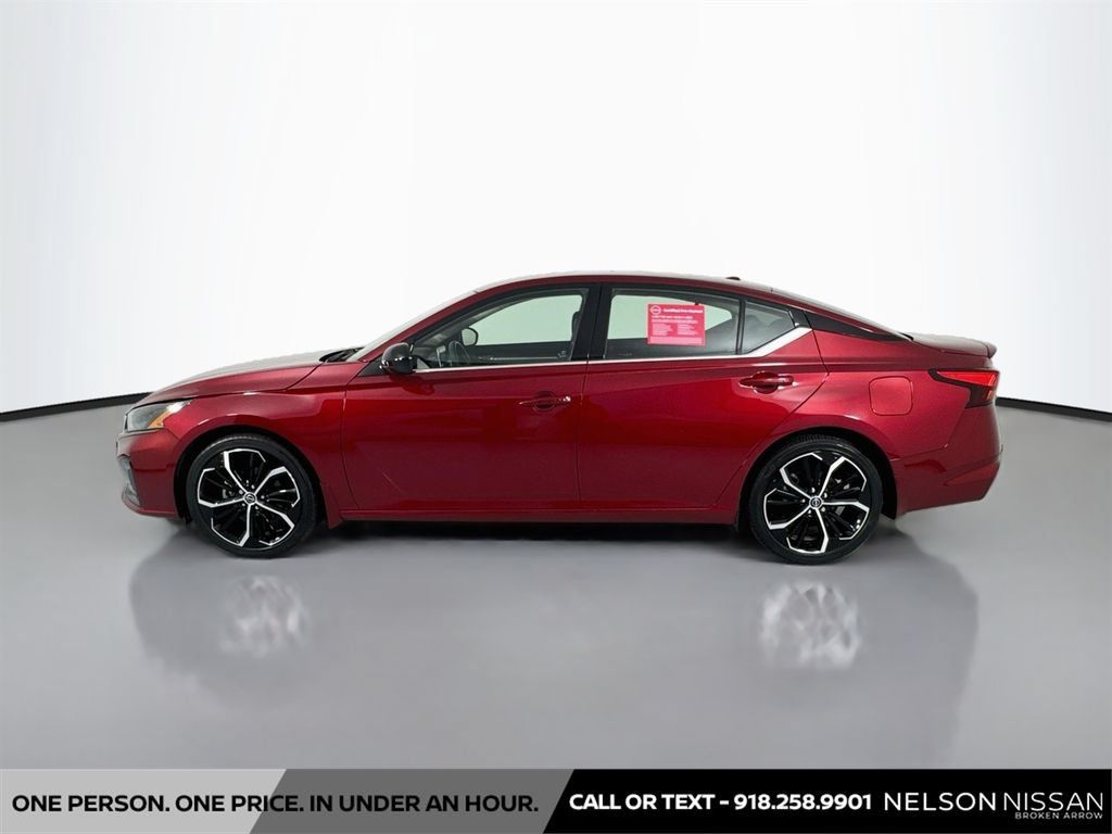 Used 2023 Nissan Altima 2.5 SR FWD image 8