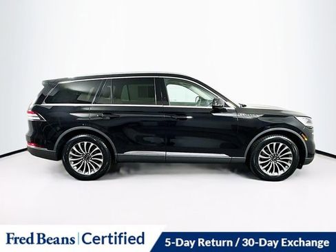 Used 2023 Lincoln Aviator AWD w/ Premium Package image 9