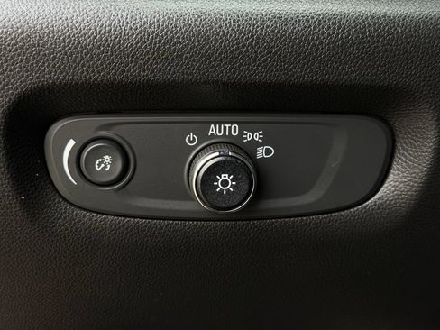 Used 2023 Chevrolet Traverse RS w/ LPO, Floor Liner Package FWD image 22