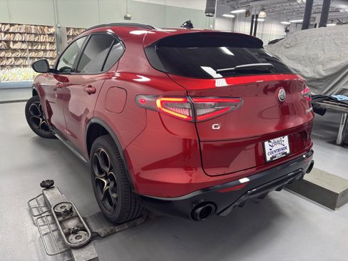 New 2025 Alfa Romeo Stelvio Sprint image 9