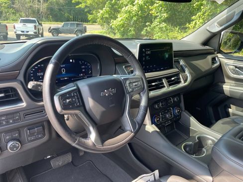 Used 2022 Chevrolet Tahoe Z71 w/ Z71 Off-Road Package AWD/4WD image 26