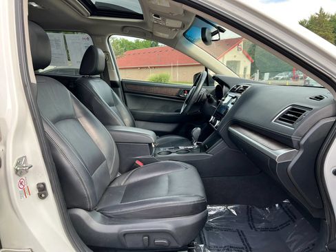 Used 2018 Subaru Outback 2.5i Limited w/ Popular Package #2 AWD/4WD image 24
