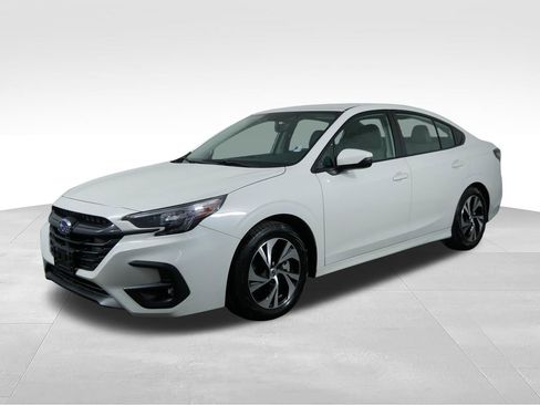 Used 2025 Subaru Legacy Premium w/ Popular Package #1 AWD/4WD image 5