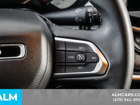Used 2024 Jeep Compass Latitude AWD/4WD image 25