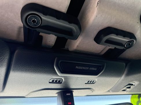 Used 2018 Jeep Wrangler Unlimited Sahara image 21