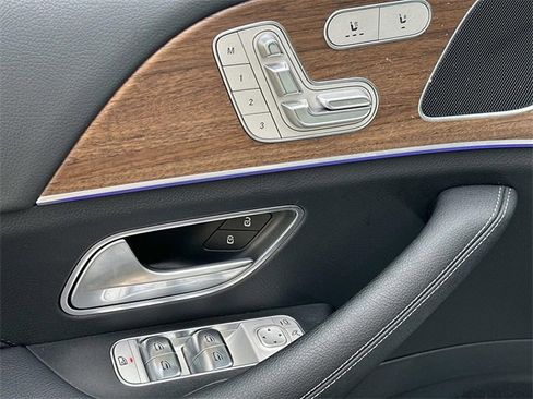 Certified 2025 Mercedes-Benz GLE 350 4MATIC image 17
