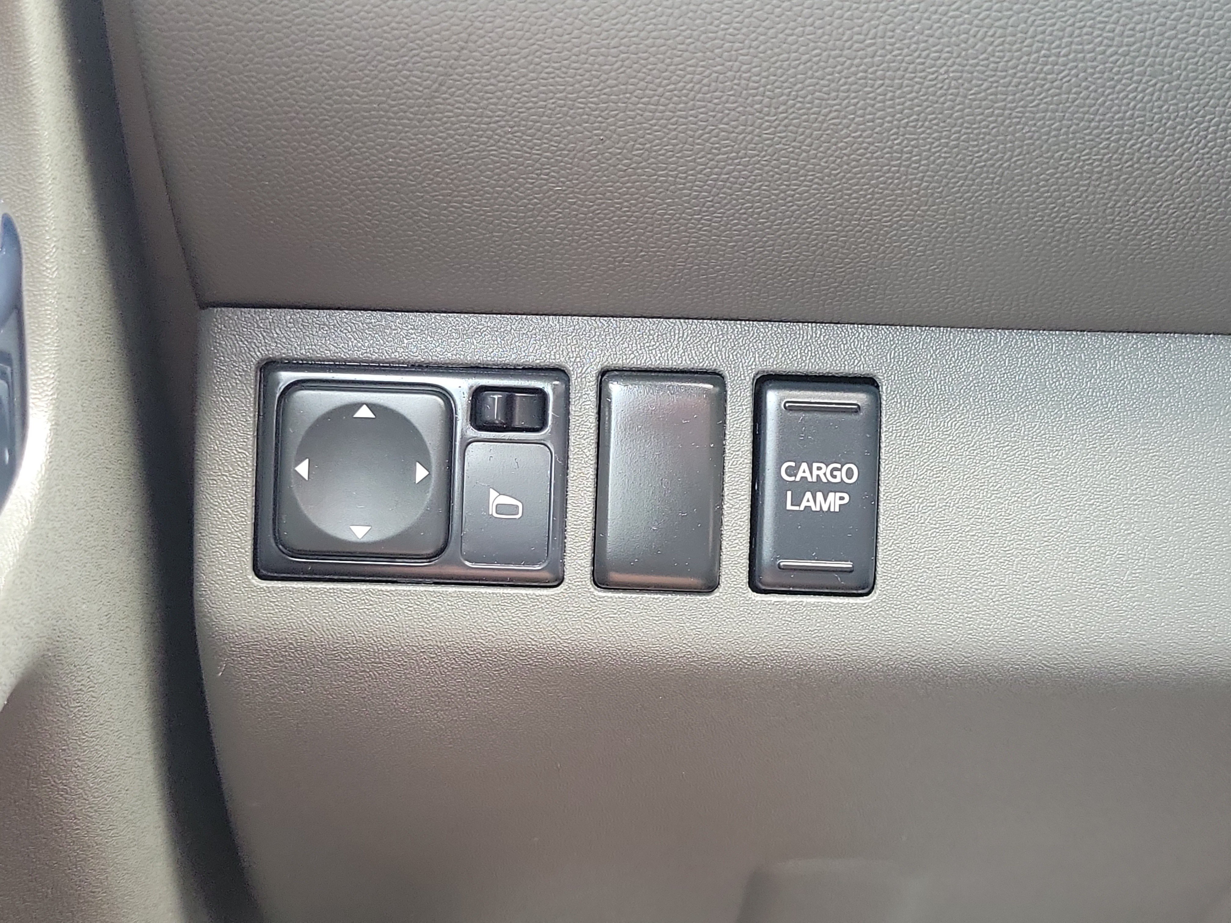 Used 2021 Nissan Frontier SV w/ Midnight Edition Floor Mats RWD image 23