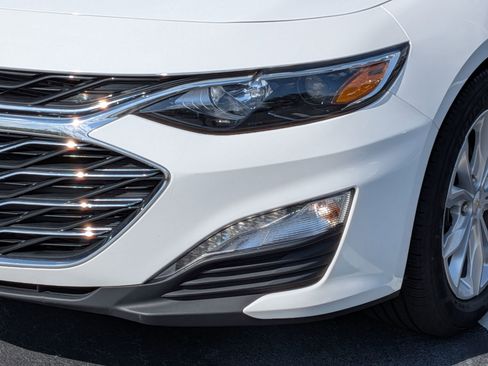 Used 2024 Chevrolet Malibu LT FWD image 9