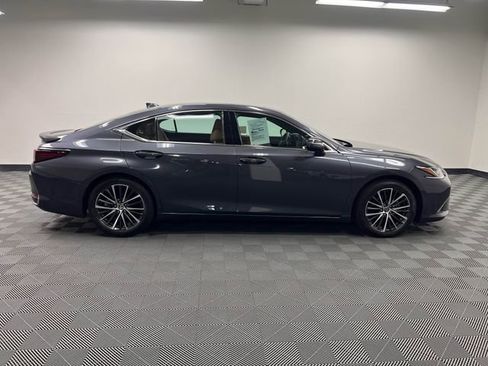 Certified 2024 Lexus ES 300h w/ Premium Package FWD image 4
