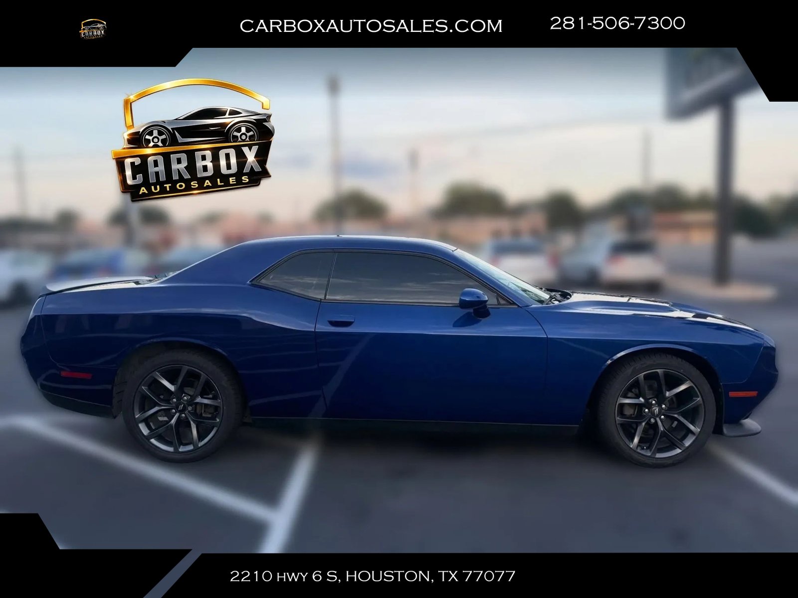 Used 2020 Dodge Challenger SXT w/ Blacktop Package RWD image 6