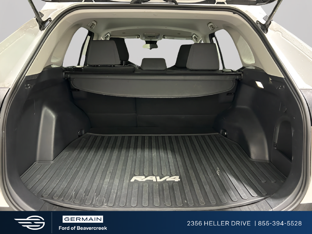 Used 2025 Toyota RAV4 XLE AWD/4WD image 22