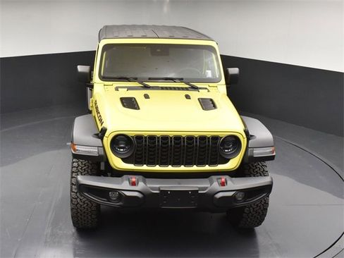 Used 2024 Jeep Wrangler Unlimited Rubicon image 42