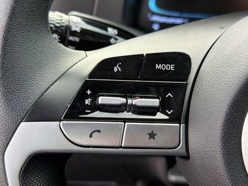Used 2025 Hyundai Elantra SE w/ Cargo Package FWD image 24