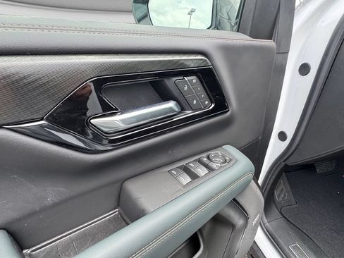 New 2026 GMC Yukon AT4 w/ AT4 Premium Package AWD/4WD image 13