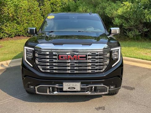 Used 2023 GMC Sierra 1500 Denali w/ Denali Reserve Package AWD/4WD image 2