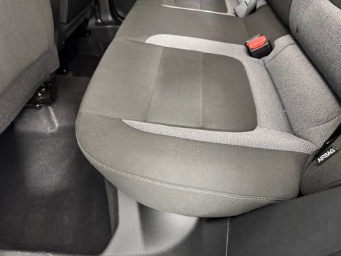 Used 2025 Chevrolet TrailBlazer LT AWD/4WD image 30