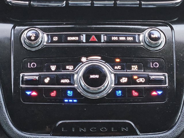 Used 2020 Lincoln Corsair FWD w/ Equipment Group 101A image 23